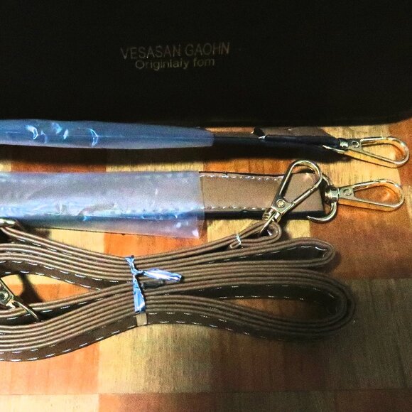 Vasasan Gaohn Black Hand Bag Purse Bag Gold Tone Hardware Zip and Buckle Closure - Picture 6 of 9